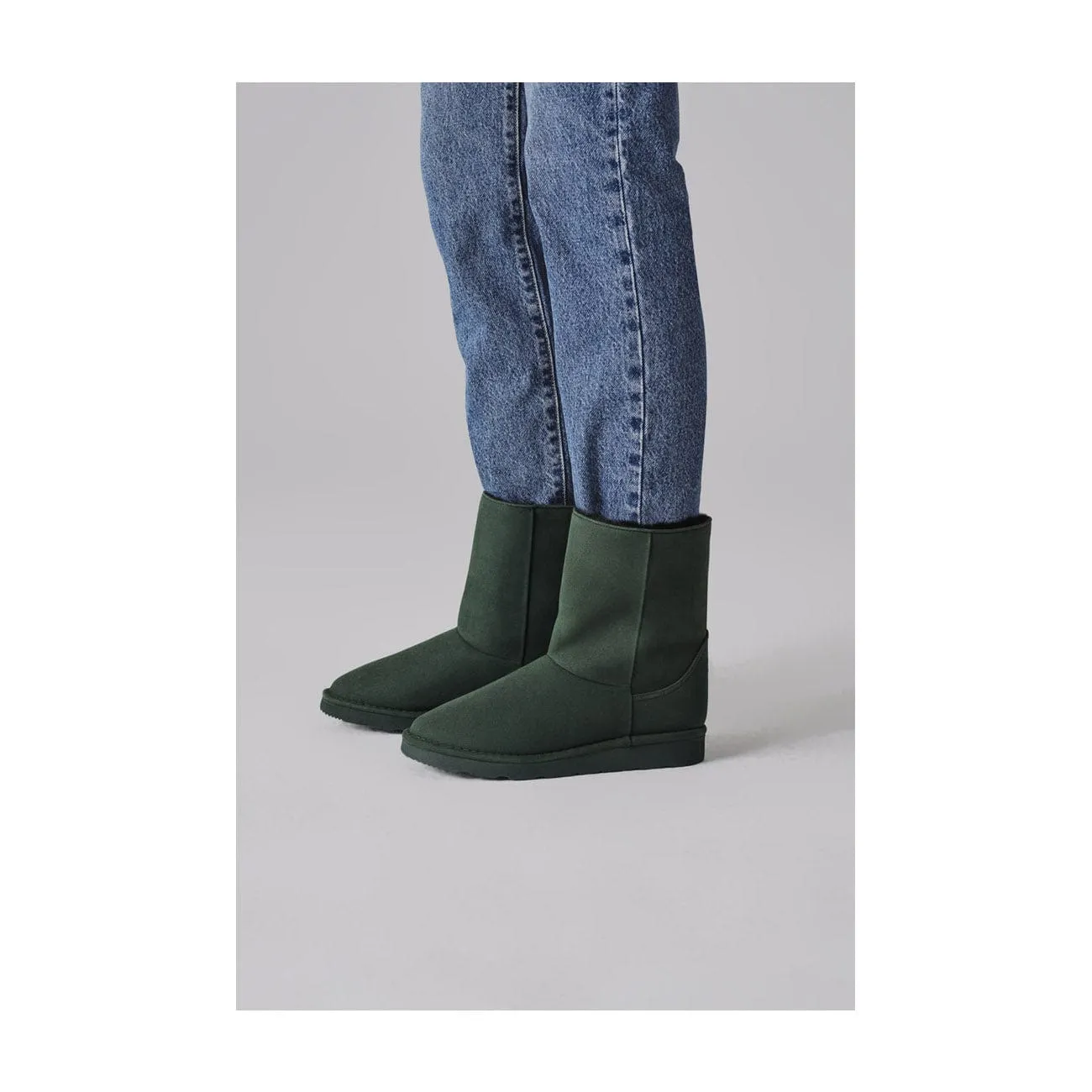 Classic Unisex Vegan Faux Fur Lined Boots | Multiple Colours
