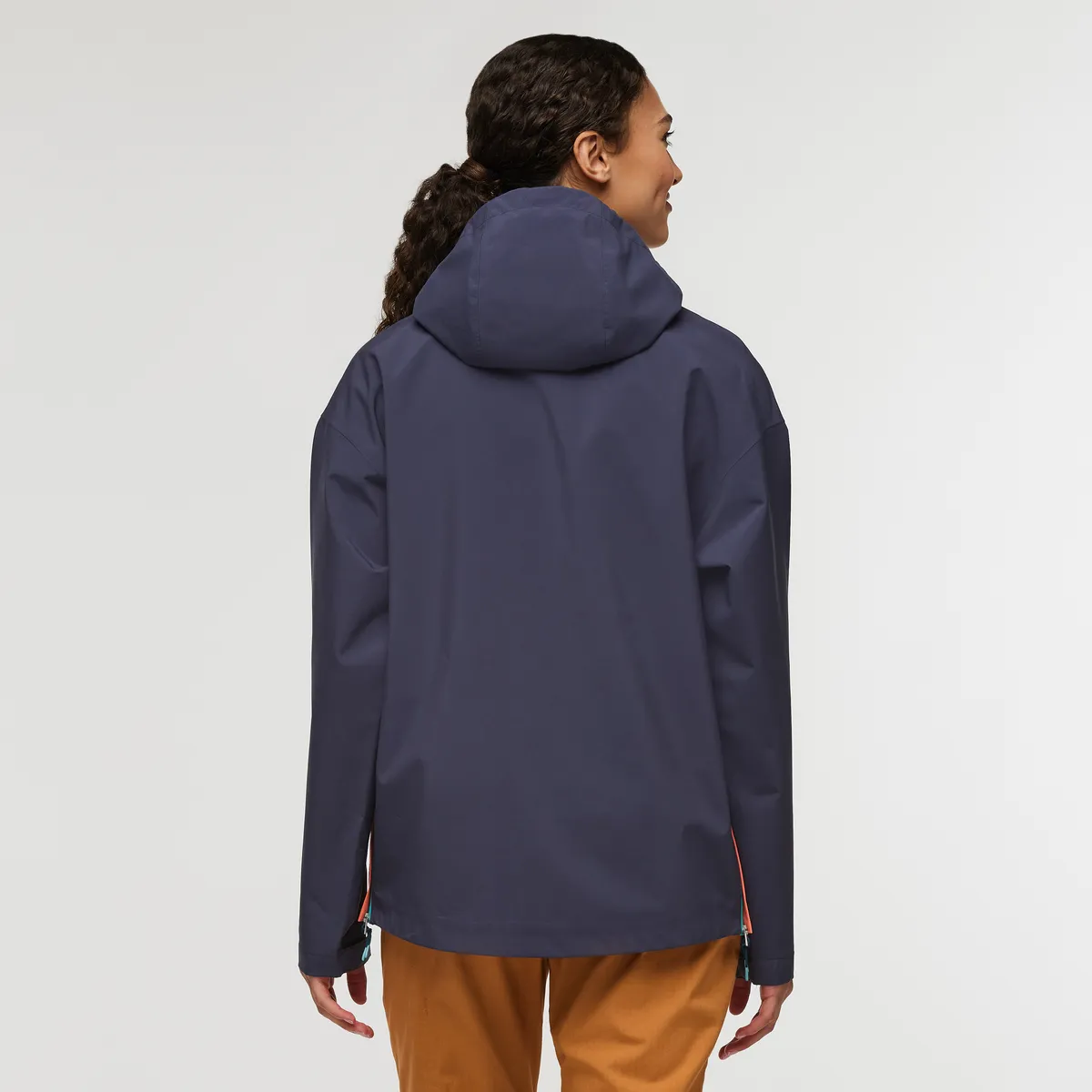 Cotopaxi Women&#x27;s Cielo Rain Anorak Graphite/Hot Punch | Buy Cotopaxi Women&#x27;s Cielo Rain Anorak Graphite/Hot Punch here | Outnorth