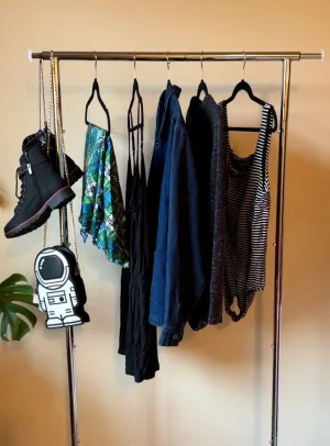 Curated Thrift Bundle L - 90s Grunge (1/1)