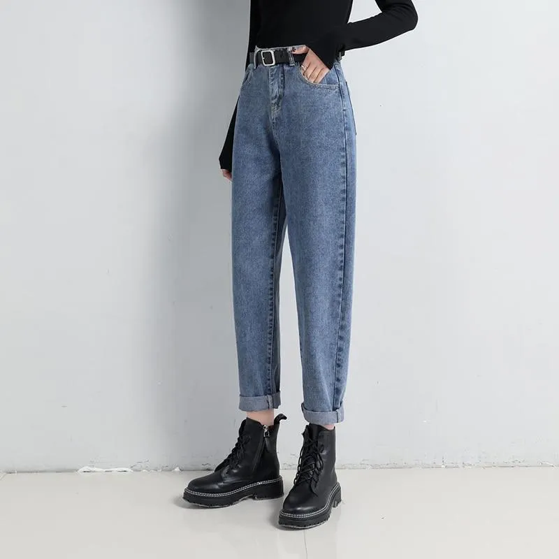Light Wash Blue Boyfriend Jeans