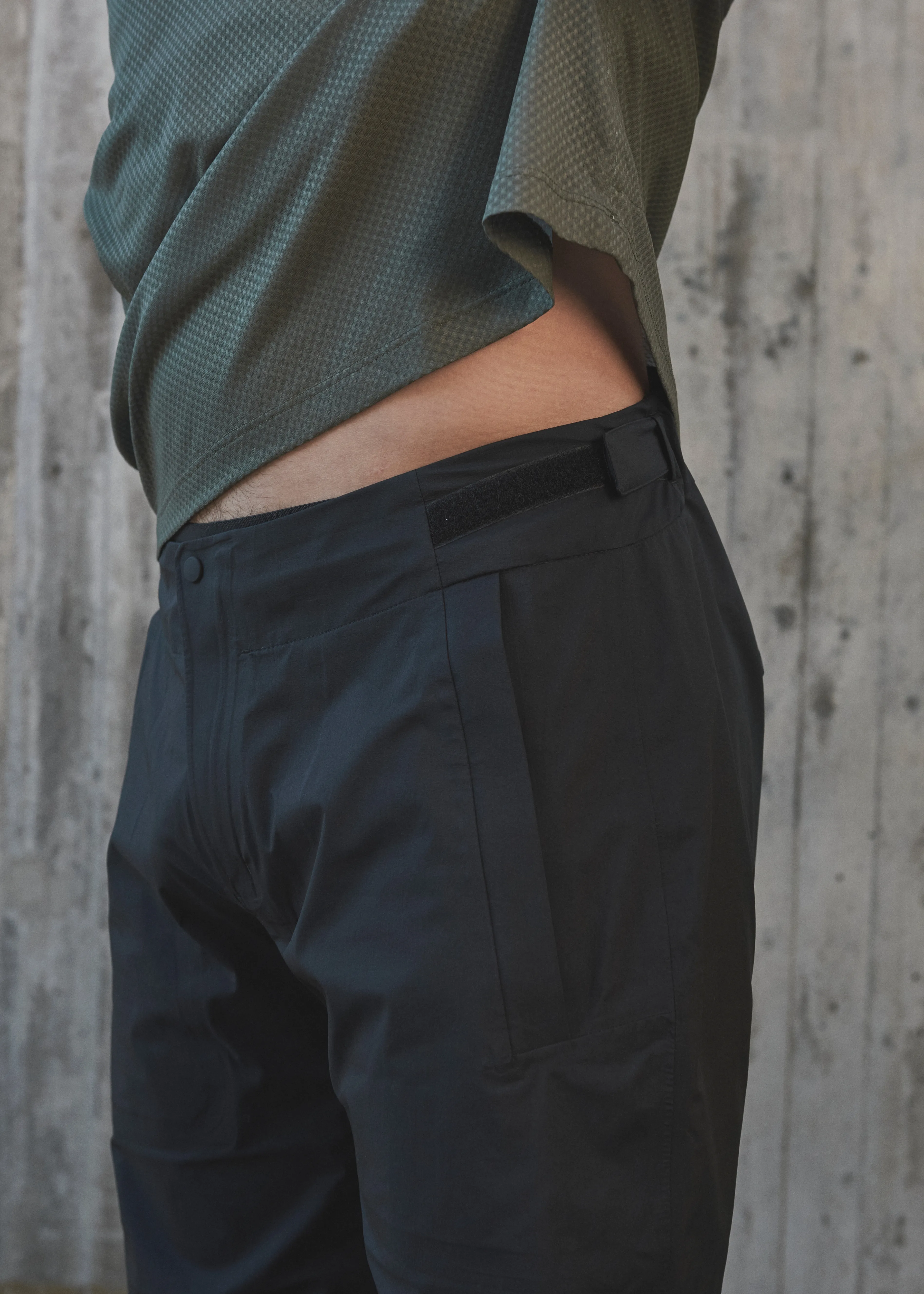 POC Motion Rain Pants Uranium Black | Buy POC Motion Rain Pants Uranium Black here | Outnorth