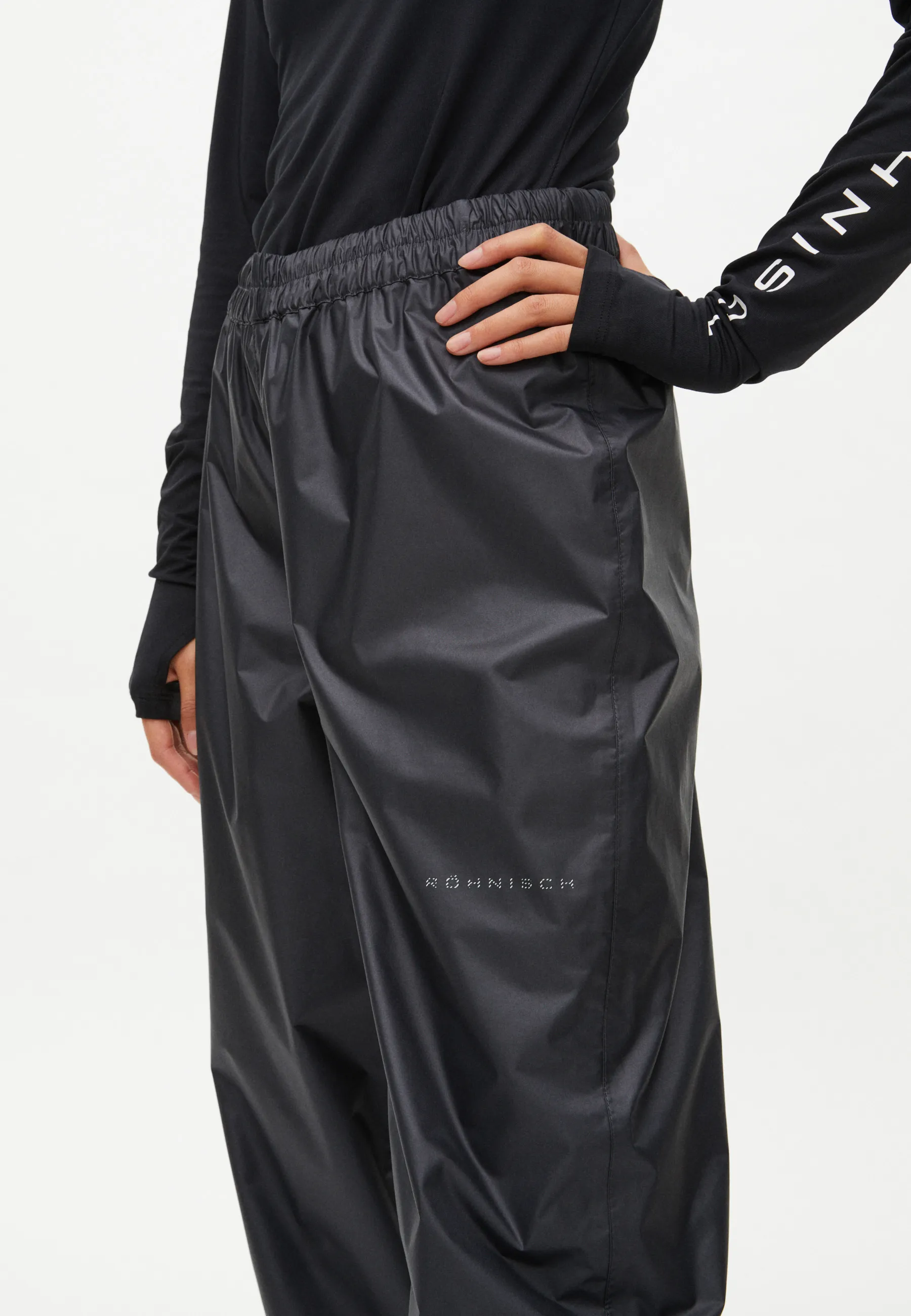 Röhnisch Women&#x27;s Cliff Rain Pants Black | Buy Röhnisch Women&#x27;s Cliff Rain Pants Black here | Outnorth