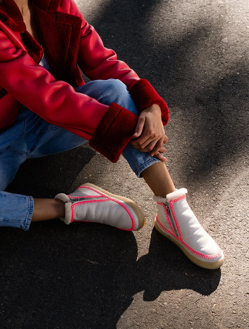 Setsu Crochet Ankle Boot Milk Leather Neon Pink