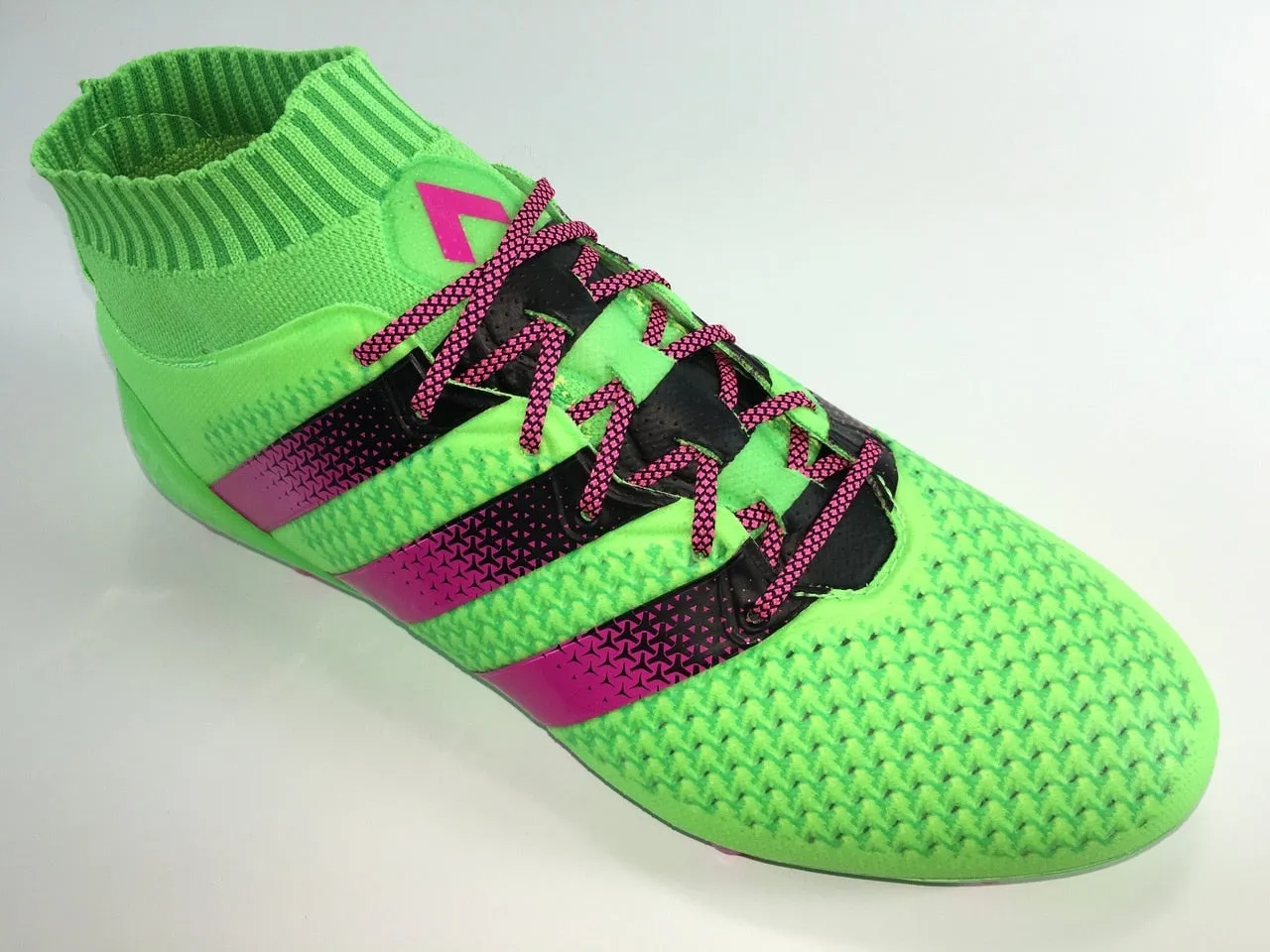 SR4U Laces Grid Pink Premium