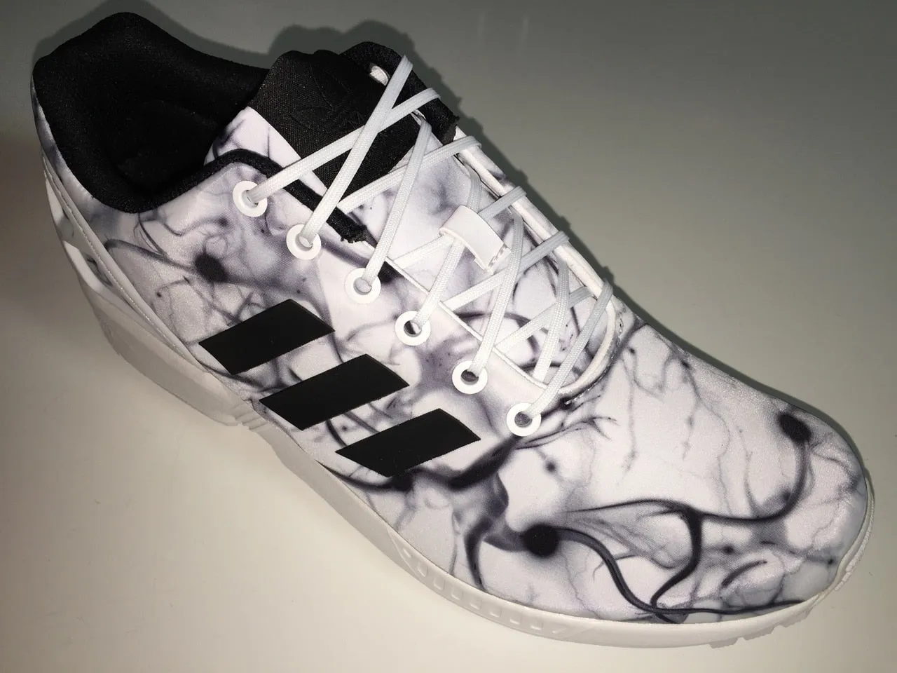 SR4U Laces White