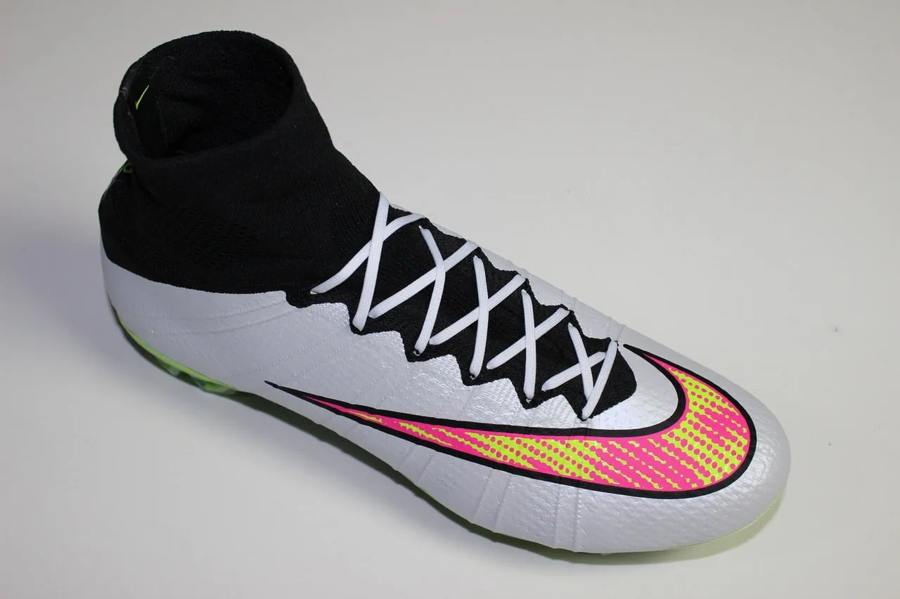 SR4U Laces White
