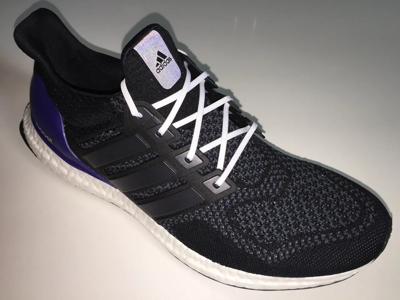 SR4U Laces White