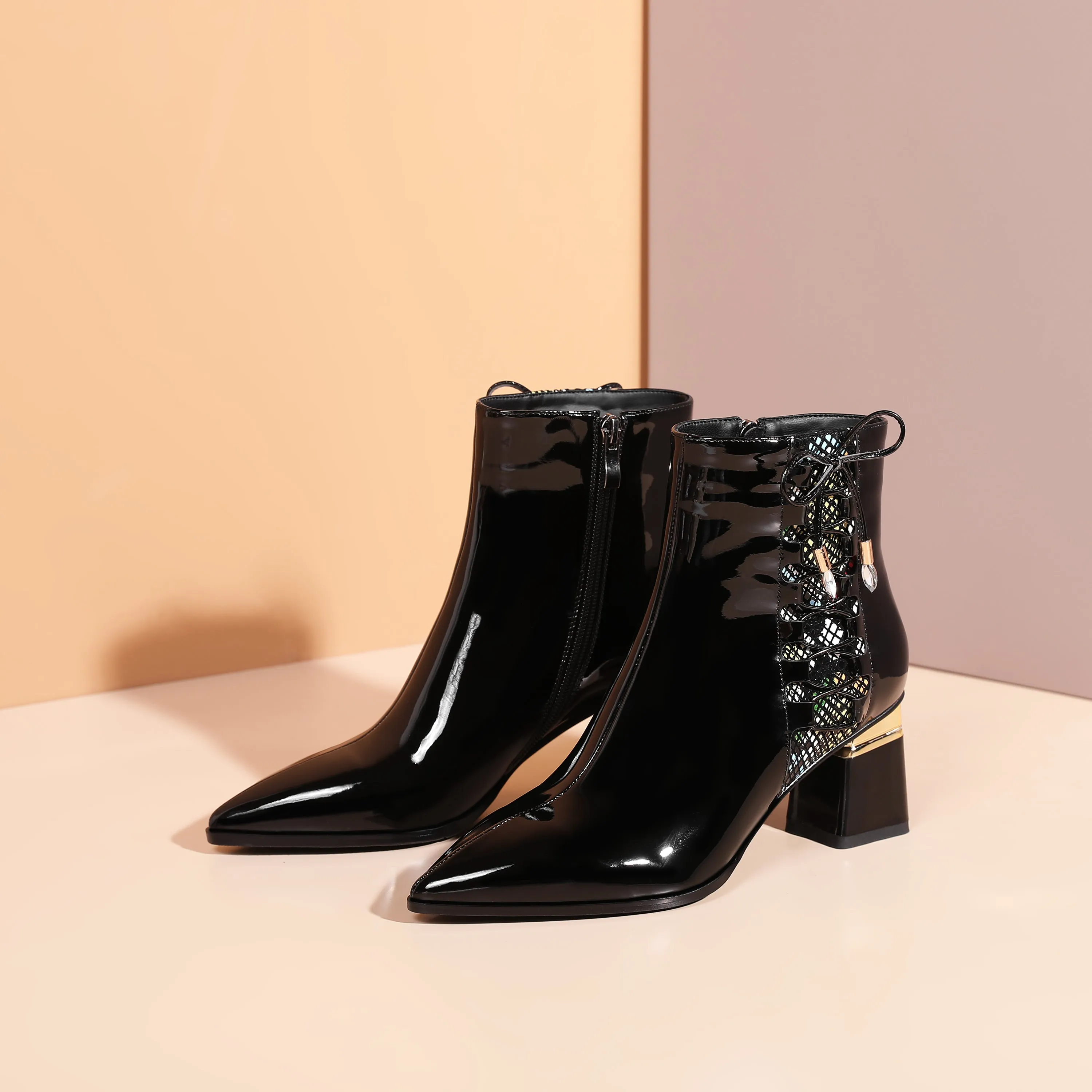 TinaCus Women's Handmade Patent Leather Side Zip Up Cute Bowtie Chunky Heel Black Ankle Boots
